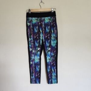Koral water color style workout capris size small 23" Inseam